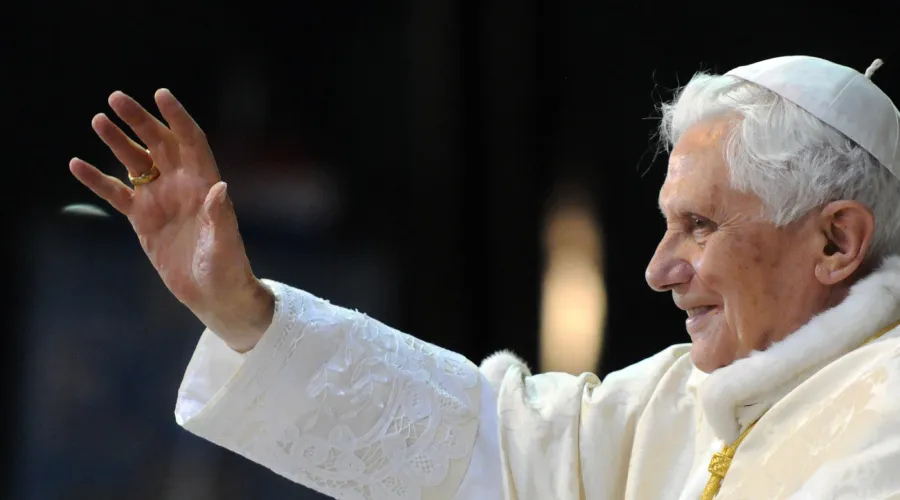 Papa Emérito Benedicto XVI en el Santuario de Fátima, ortugal, el 12 de mayo de 2010. Crédito: Flickr de Catholic Church England and Wales (CC BY-NC-ND 2.0)?w=200&h=150