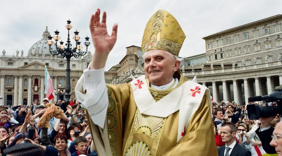 El Vaticano anuncia detalles del funeral de Benedicto XVI