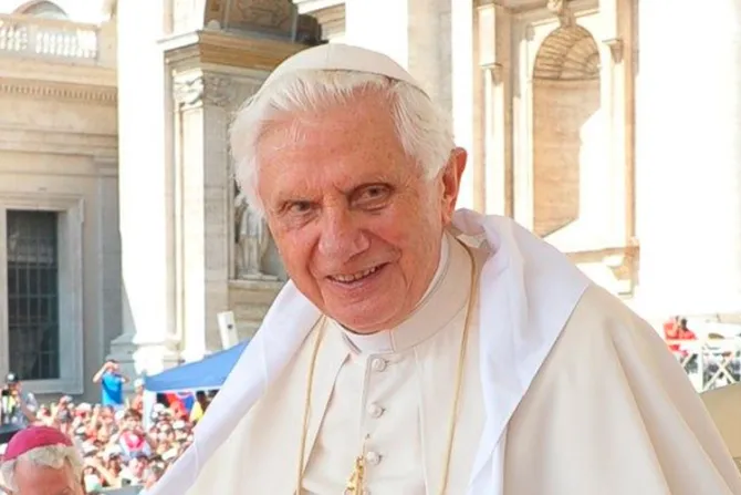 Cardenal que fue alumno de Benedicto XVI: Es casi un Padre de la Iglesia