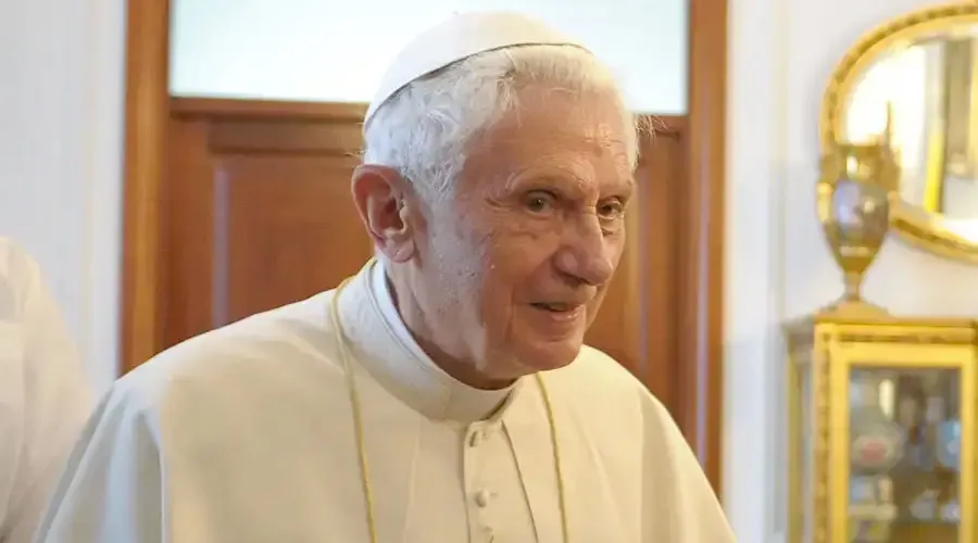 En nueva carta, Benedicto XVI asegura que el Concilio Vaticano II fue “necesario”