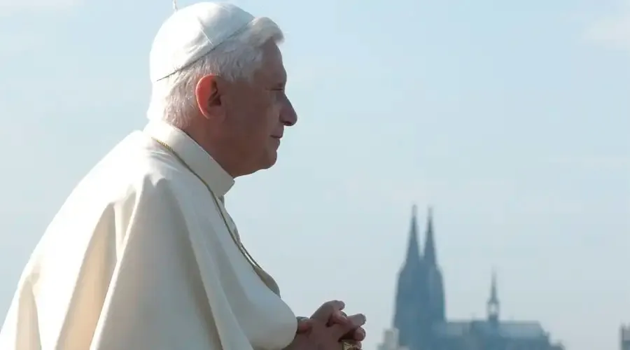 Cardenal Zen: Benedicto XVI será un “poderoso intercesor en el cielo” para China