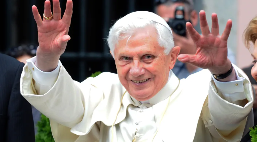 Los 7 santos más conocidos canonizados por Benedicto XVI