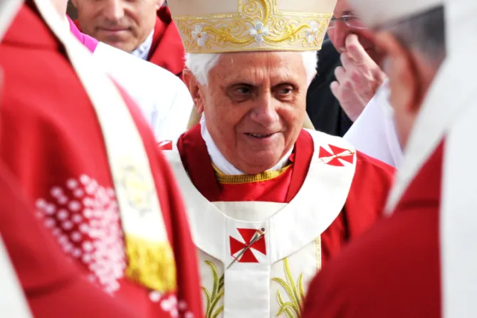 Obispos en América Latina se despiden y elevan oraciones por Benedicto XVI 