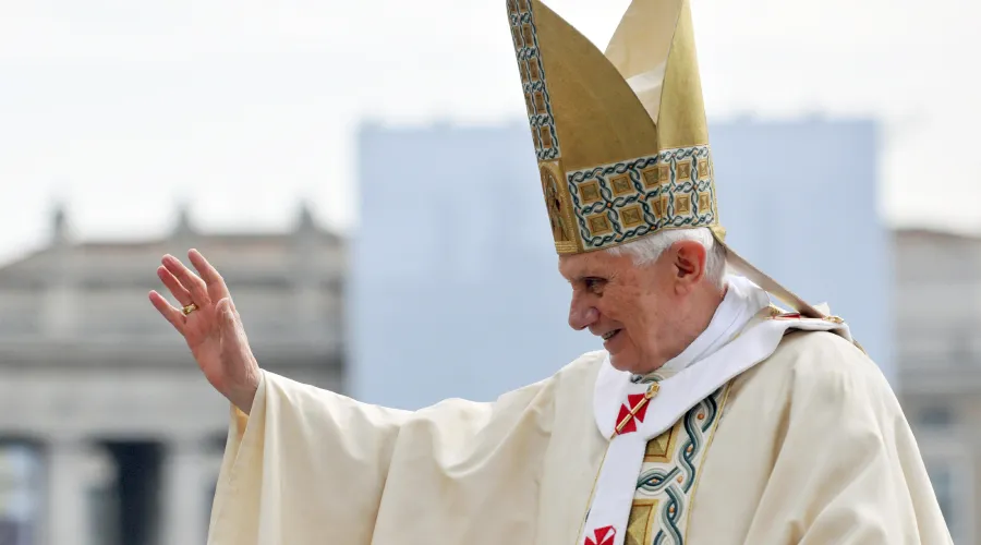 Cardenal espera que Benedicto XVI sea pronto declarado Doctor de la Iglesia