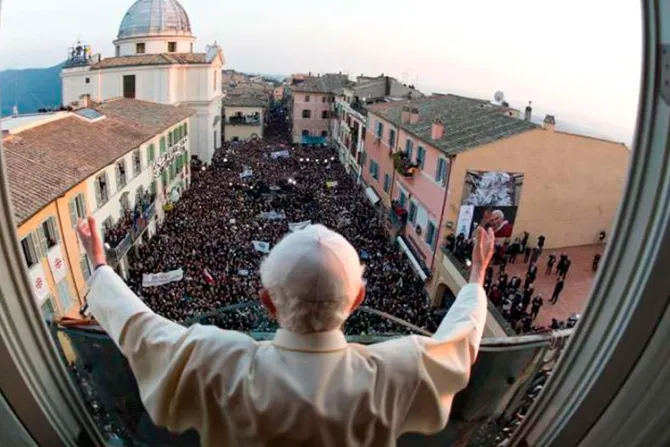 Un día como hoy hace 8 años Benedicto XVI se despidió como Sumo Pontífice
