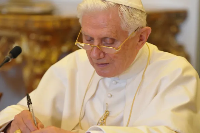 Benedicto XVI expresa deseo de ir "pronto al cielo" y reencontrarse con sus amigos