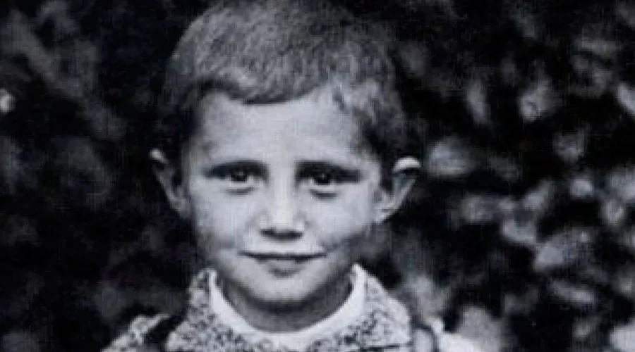 El niño Joseph Ratzinger. Crédito: Dominio público