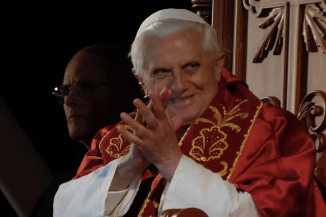 Parroquia romana del entonces Cardenal Joseph Ratzinger reza por Benedicto XVI