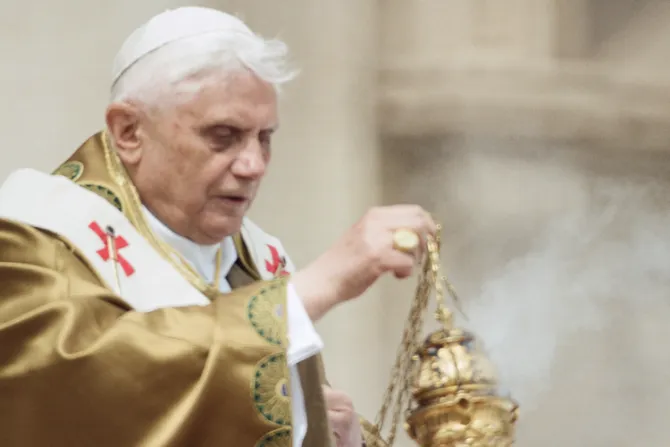 Celebrarán Misa en la Catedral de Roma por Benedicto XVI