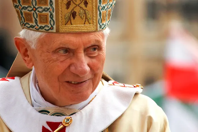 ¿Benedicto XVI tuvo un amor de juventud? Escritor revela curiosas memorias de Papa Emérito