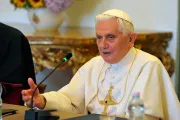 Benedicto XVI niega acusación de haberse reunido con sacerdote abusador de menores