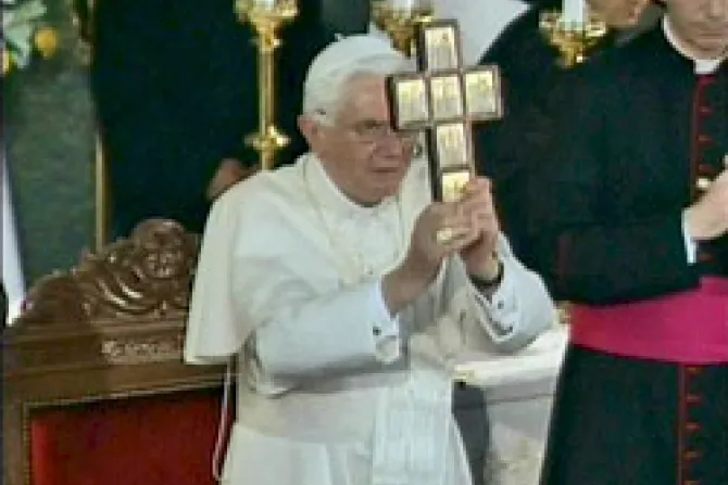 Llevar Buena Noticia de vida nueva en Cristo a humanidad, exhorta Benedicto XVI