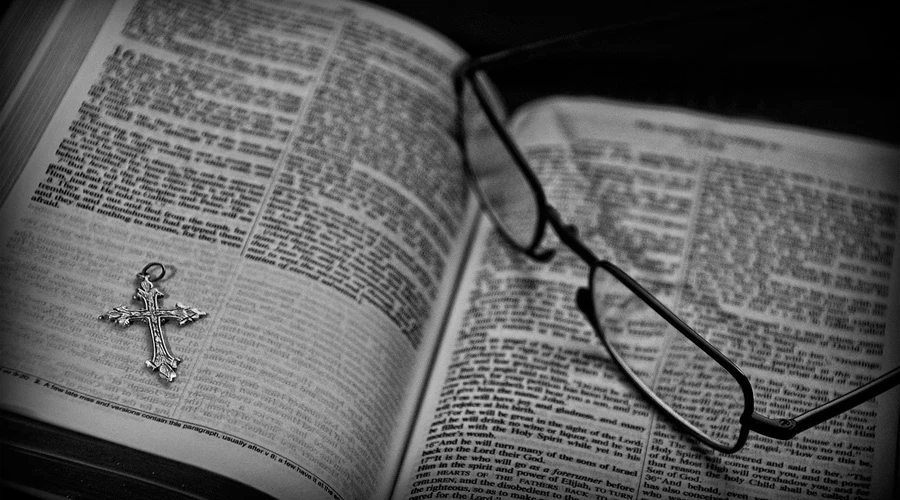 Biblia / Foto: Flickr de Chris Yarzab (CC-BY-2.0)?w=200&h=150