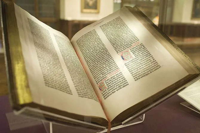 Un día como hoy Gutenberg terminó la primera impresión de la Biblia