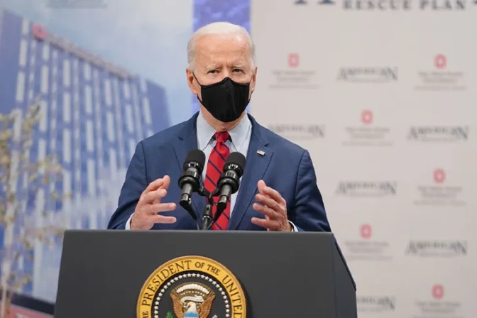 Joe Biden “discrepa respetuosamente” con obispos sobre investigación con tejido fetal