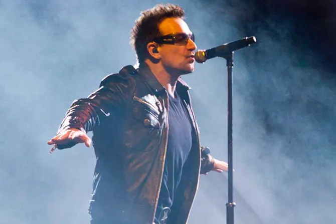 Bono de U2 pide a artistas cristianos una “honestidad brutal”