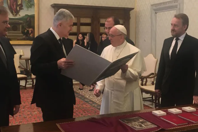 Papa Francisco recibe a los miembros de la Presidencia de Bosnia y Herzegovina