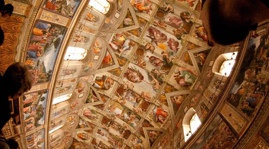Un día como hoy se develaron los frescos de Miguel Ángel en la Capilla Sixtina