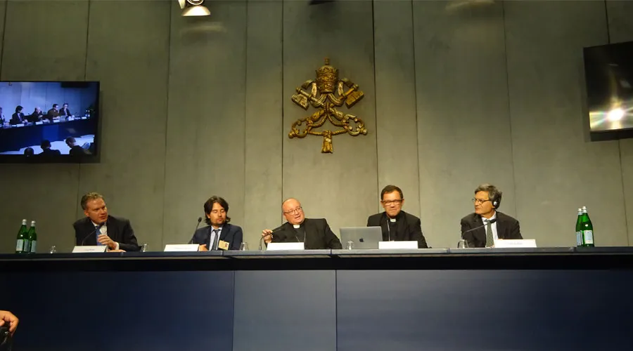Rueda de prensa sobre el Sínodo en el Vaticano. Foto: ACI Prensa?w=200&h=150