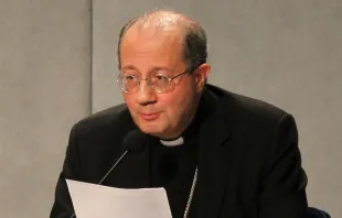 Mons. Bruno Forte, Secretario General del Sínodo de la Familia (Foto Alan Holdren / ACI Prensa) 