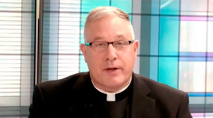 Mons. Jeffrey Burrill ha dimitido de la USCCB / Crédito: YouTube de Conferencia de Obispos Católicos de EE. UU.