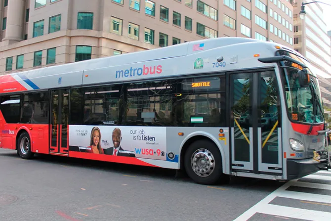 Prohíben anuncios católicos de Navidad en buses de Washington