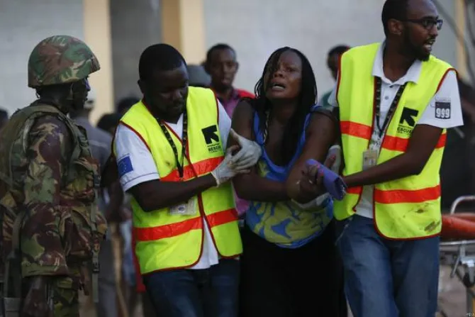 Atacan universidad en Kenia y masacran cristianos: 147 muertos en Jueves Santo