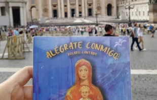 CD Alu00e9grate conmigo para el rezo del Rosario. Foto: Coro Alegru00eda de Schoenstatt 