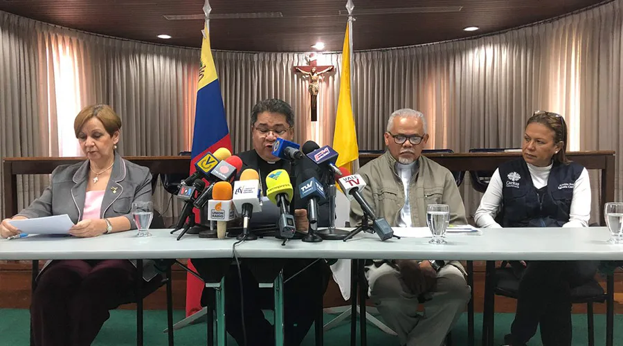 Representantes de la Conferencia Episcopal Venezolana (CEV), Confederación de Religiosos y Religiosas de Venezuela y Consejo Nacional de Laicos / Crédito: CEV
