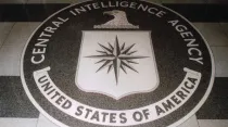 Sello de la CIA en el piso de sus antiguas oficinas. Foto: Wikipedia / Dominio Público
