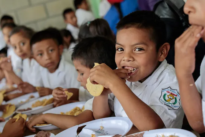 Caridad católica solicita apoyo para programa de alfabetización y nutrición en Honduras