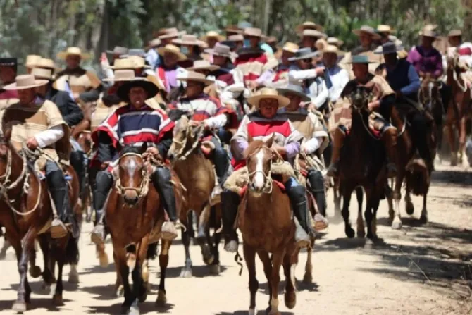 Un centenar de peregrinos a caballo honró a San Andrés Apóstol en Chile