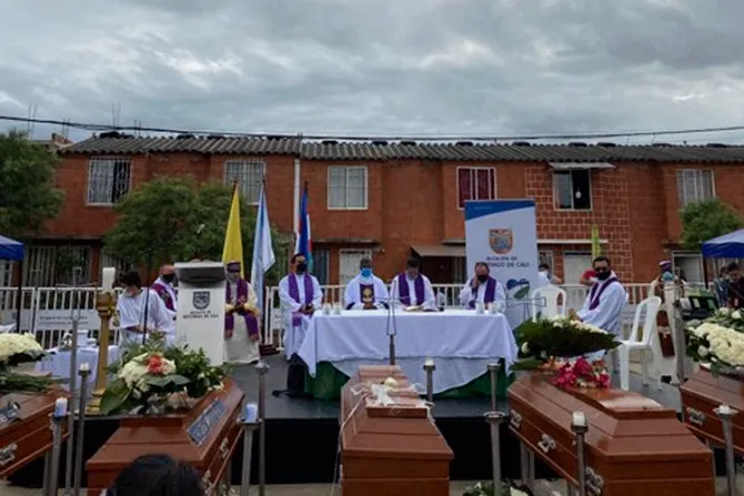 Arzobispo expresa dolor y solidaridad a familias de cinco jóvenes masacrados en Colombia 