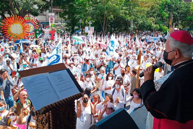 Decenas de miles de mexicanos salieron en Cuernavaca para pedir por la paz