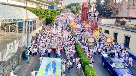 Miles marchan por la paz en México [FOTOS Y VIDEO]