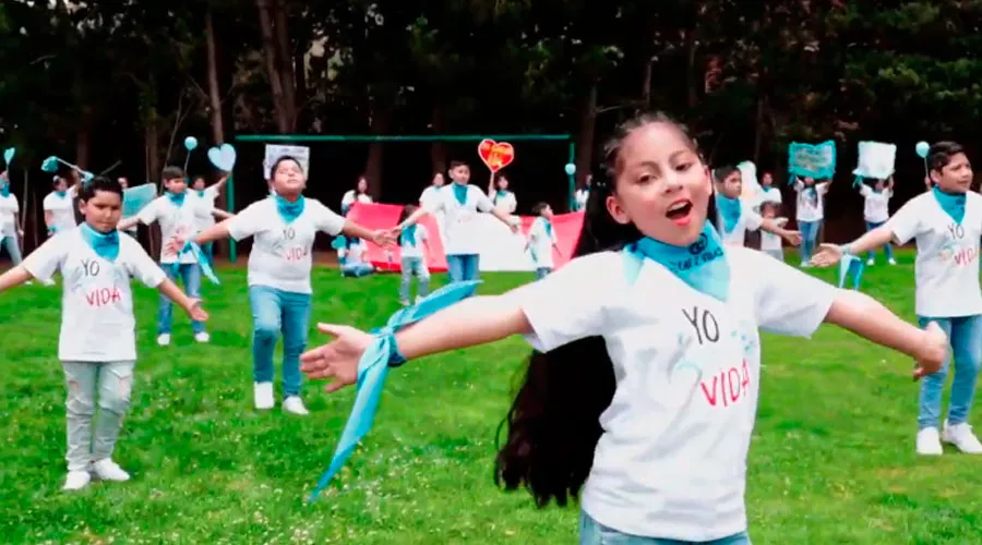 Niños de Latinoamérica unen sus voces para cantar a la vida