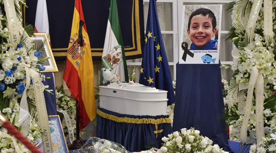 Capilla ardiente del niño Gabriel Cruz en Almería (España). Foto: Twitter Canal Sur. ?w=200&h=150