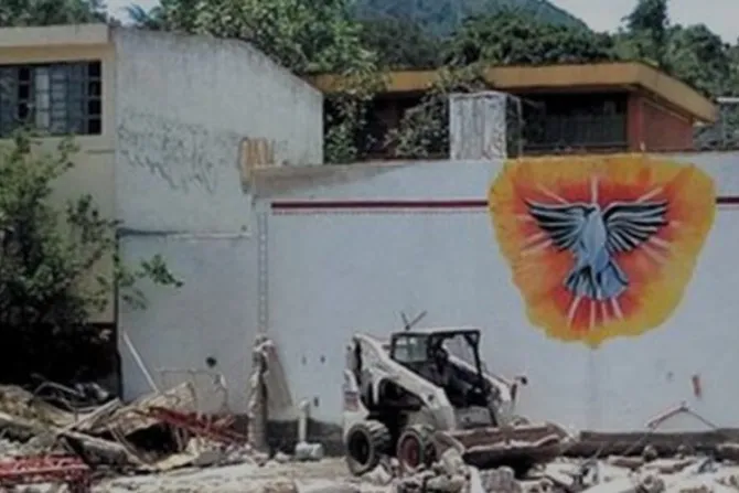 Destruyen por error una iglesia católica en México