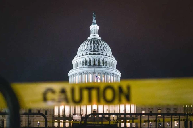 Obispos de México lamentan violencia en el Capitolio de Estados Unidos