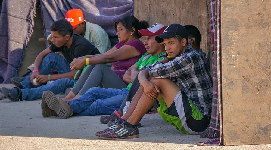 Migrantes acogidos en el estadio de Ciudad Deportiva Magdalena Mixhuca de Ciudad de México, a inicios de noviembre de 2018. Foto: David Ramos / ACI Prensa.?w=200&h=150