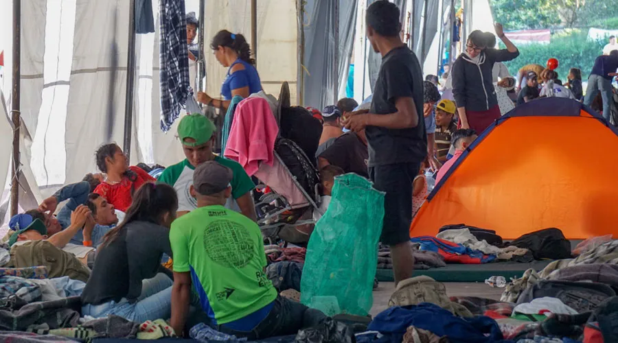 Un grupo de la caravana migrante en Ciudad de México. Foto: David Ramos / ACI Prensa