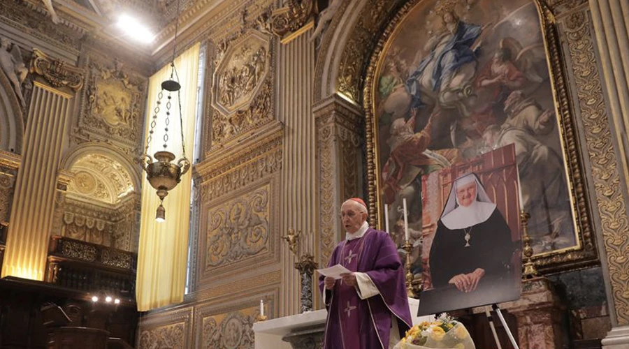 Cardenal Fernando Filoni celebra Misa por Madre Angélica. Foto: Pablo Esparza / ACI Prensa?w=200&h=150