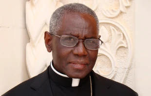 Cardenal Robert Sarah, prefecto emu00e9rito de la Congregaciu00f3n para el Culto Divino y la Disciplina de los Sacramentos. Cru00e9dito: Pau Badde / ACI  