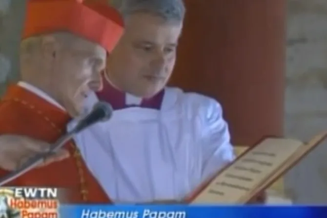 Cardenal anunció el "¡Habemus Papam!" luchando contra el Parkinson