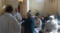 Cardenal Aós en la Misa con miembros del Conferre. Crédito: Congregación de los Sagrados Corazones 