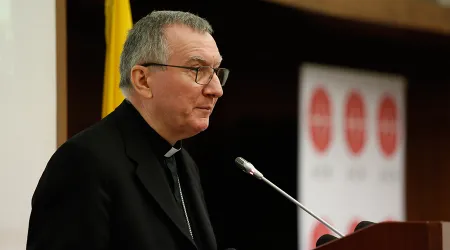 El derecho a la libertad religiosa está siendo atacado, advierte Cardenal Parolin