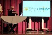 El Cardenal Poli anima a “levantar el horizonte” de la educación en Argentina
