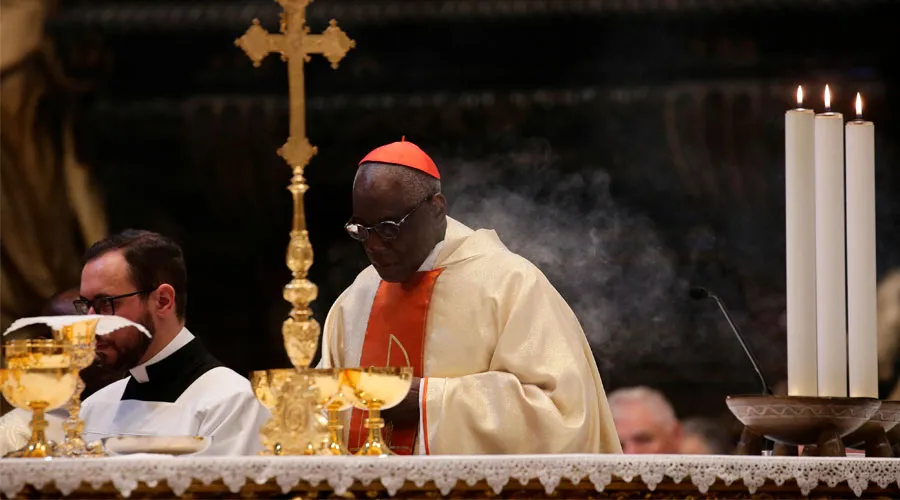 El Cardenal Robert Sarah. Foto: Evandro Inetti / ACI Prensa