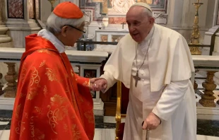 El Cardenal Zen y el Papa Francisco en la Basu00edlica de San Pedro,. Cru00e9dito: Twitter @CardJosephZen 