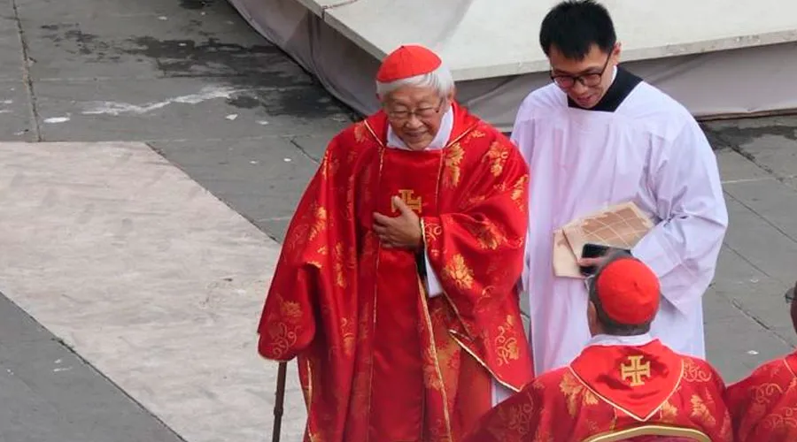 Cardenal Zen asiste al funeral de Benedicto XVI con permiso de autoridades de Hong Kong
